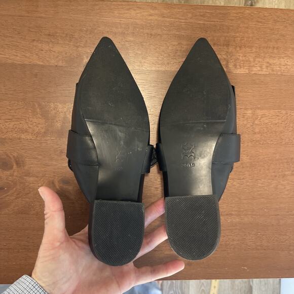 Black Leather Mules Sz 7 Pointy Toe Vero Cuoio Witchy Goth Brass Buckle Fringe - Picture 12 of 15